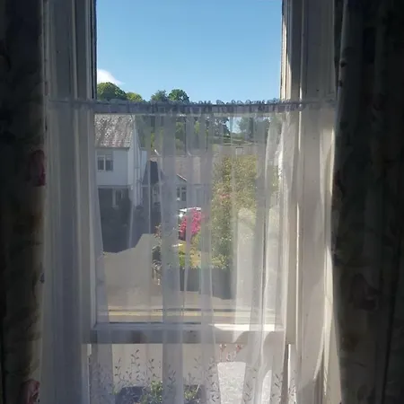 Гостевой дом Underhill *