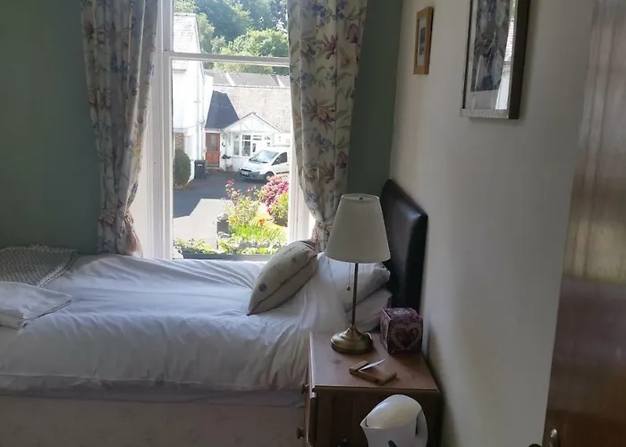 Underhill Guest house