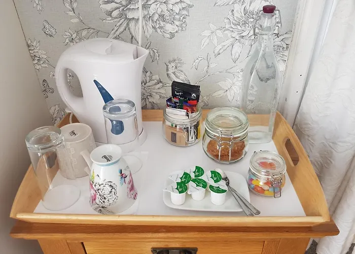 Underhill Guest house *